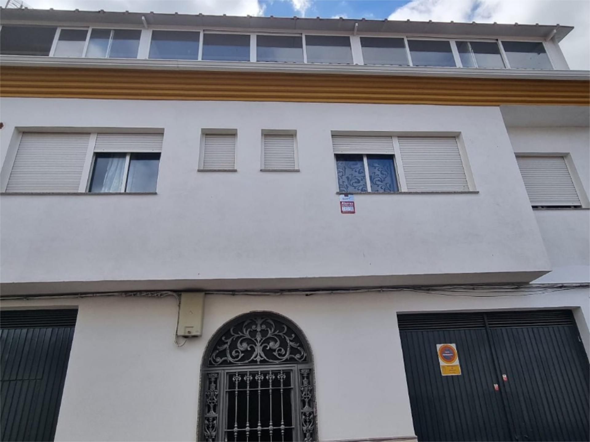 Exterior view of Flat for sale in Mengíbar  with Air Conditioner and Terrace
