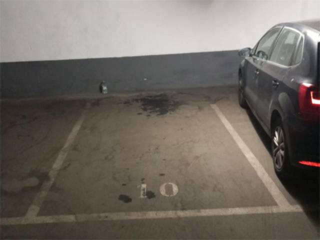 Garaje en Alquiler en Calle de la Infanta Mercedes, 105 en Castillejos - Cuzco