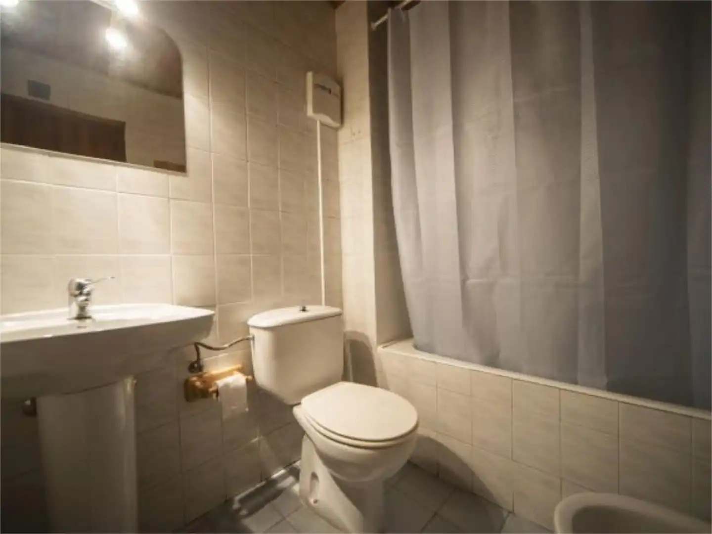 Finca rústica en venta en Carrèr Santa Anna, 1, Escunhau Baño de Finca rústica en venta en Vielha e Mijaran con Calefacción, Parquet y Amueblado