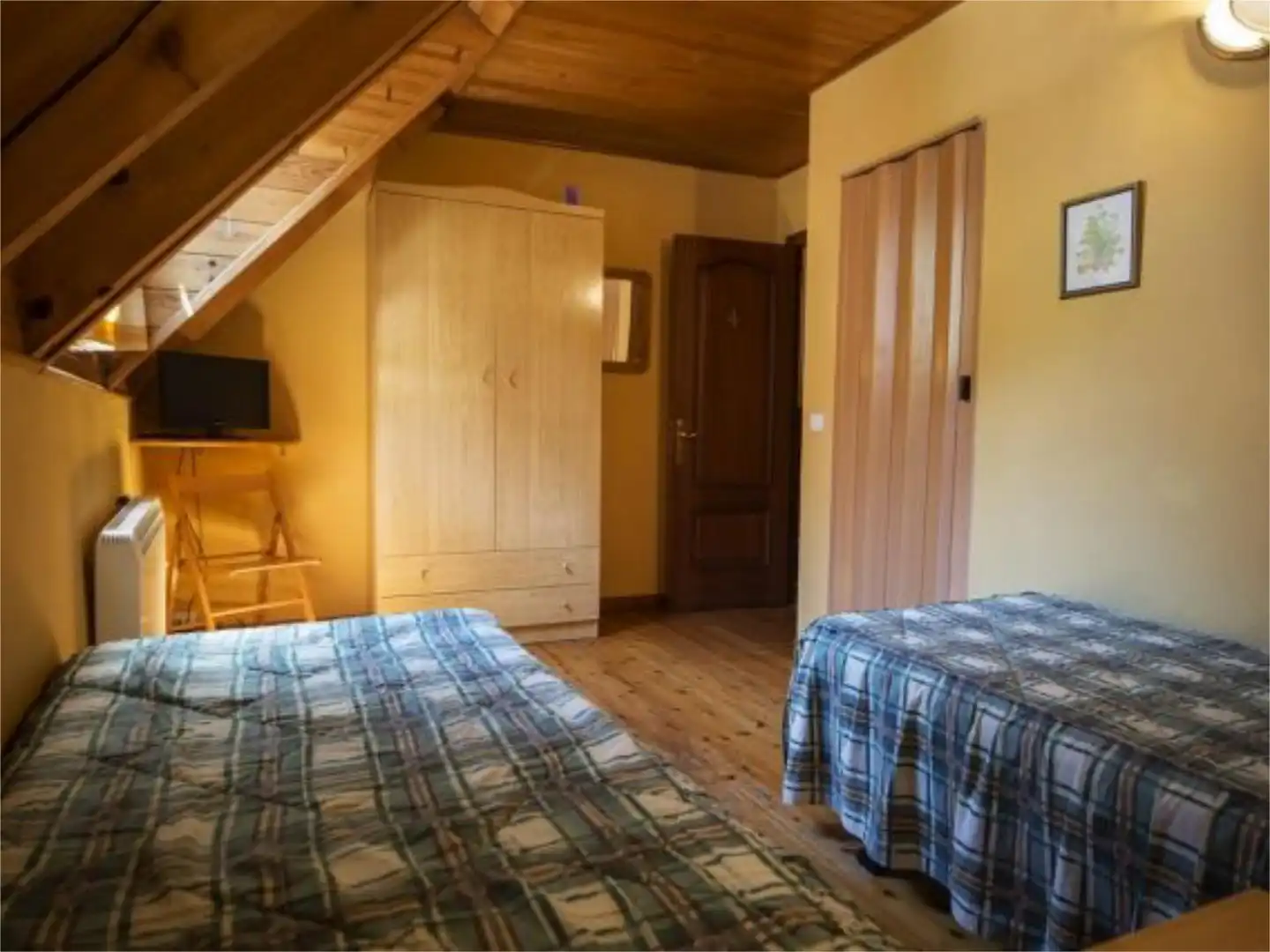 Finca rústica en venta en Carrèr Santa Anna, 1, Escunhau Habitación de Finca rústica en venta en Vielha e Mijaran con Calefacción, Parquet y Amueblado
