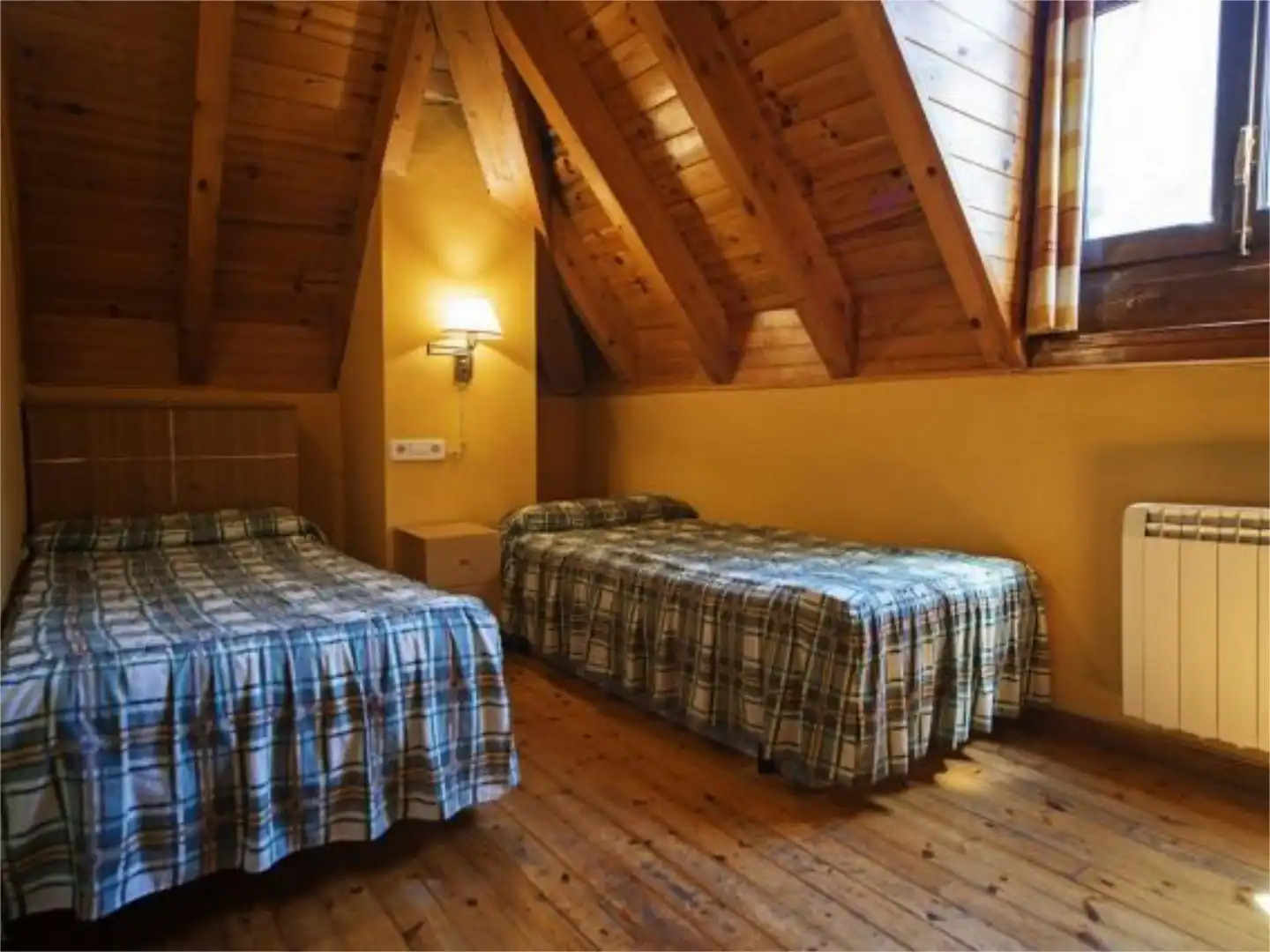 Finca rústica en venta en Carrèr Santa Anna, 1, Escunhau Habitación de Finca rústica en venta en Vielha e Mijaran con Calefacción, Parquet y Amueblado