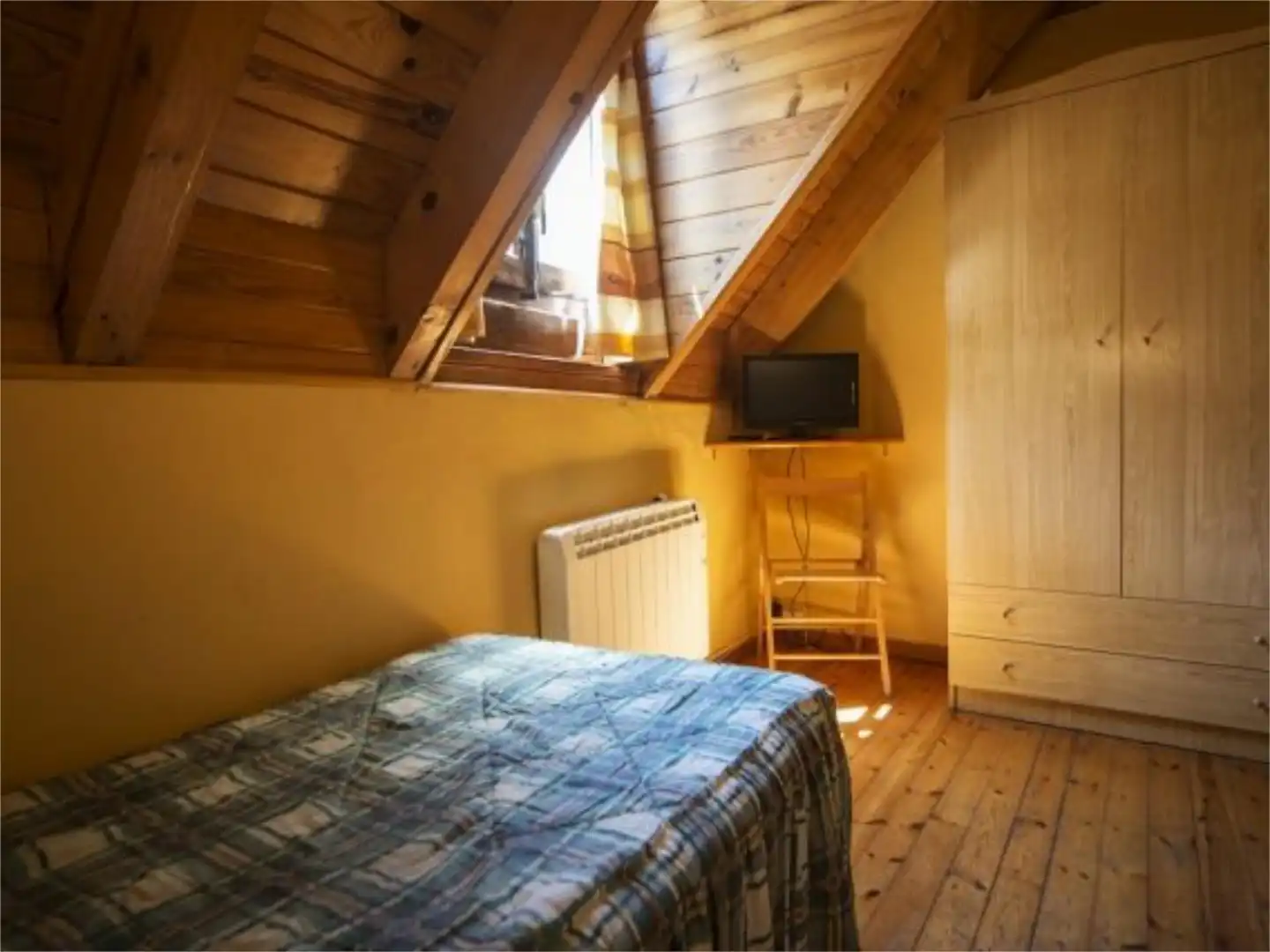 Finca rústica en venta en Carrèr Santa Anna, 1, Escunhau Habitación de Finca rústica en venta en Vielha e Mijaran con Calefacción, Parquet y Amueblado