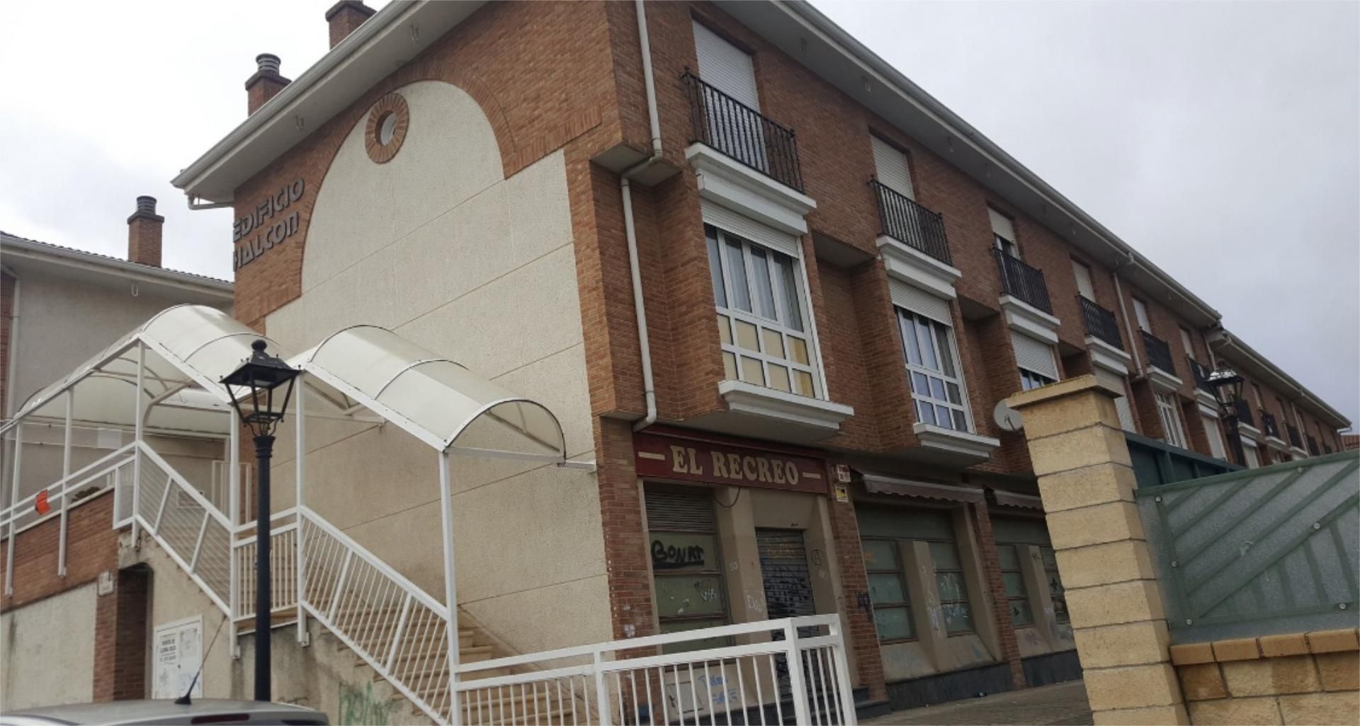 Vista exterior de Pis en venda en Miranda de Ebro amb Calefacció, Parquet i Moblat