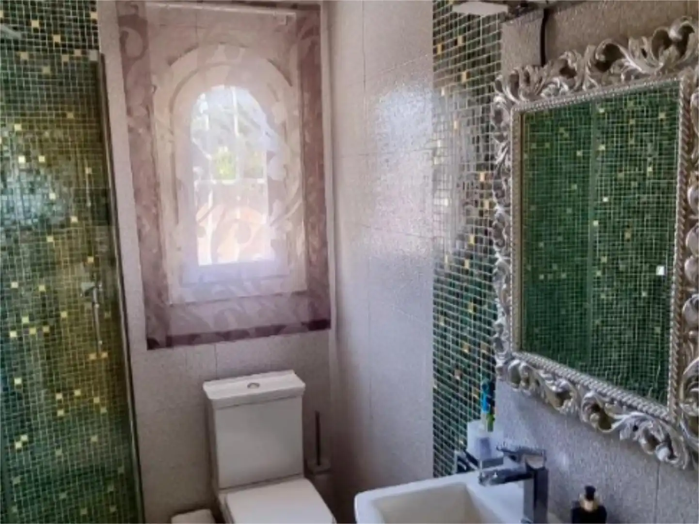 Bany de Casa o xalet en venda en Calpe / Calp amb Aire condicionat, Piscina i Balcó