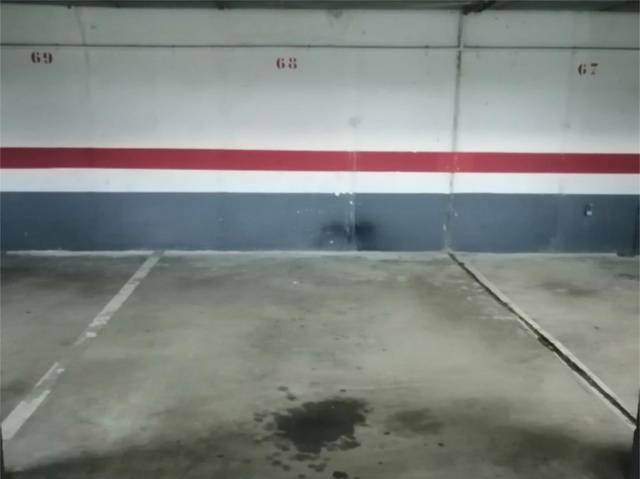 Garaje en Alquiler en Avinguda de Can Marcet, 24 en La Vall d'Hebron