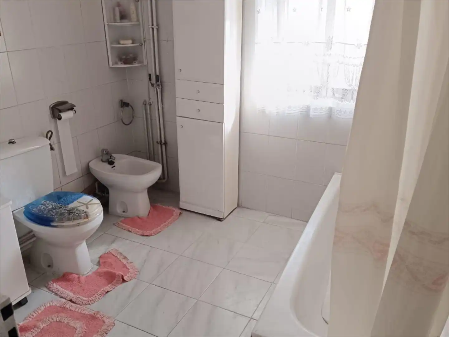 Casa adosada en venta en Calle la Paz, 14, Cordovilla la Real Baño de Casa adosada en venta en Cordovilla la Real con Calefacción, Jardín privado y Amueblado