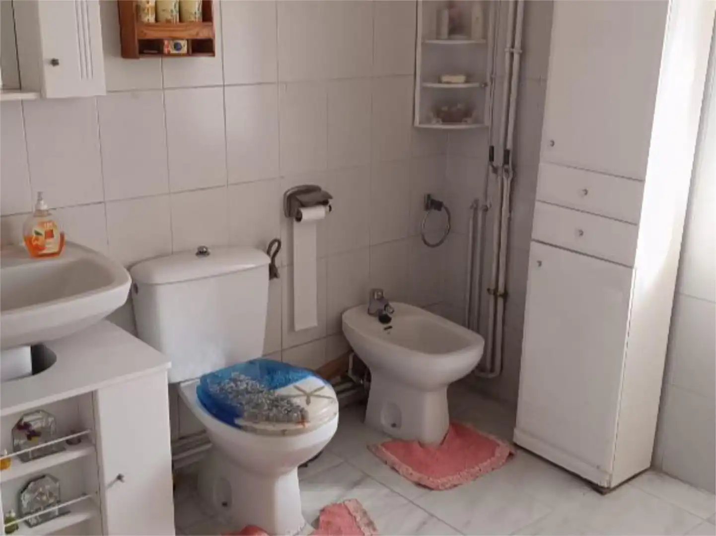 Casa adosada en venta en Calle la Paz, 14, Cordovilla la Real Baño de Casa adosada en venta en Cordovilla la Real con Calefacción, Jardín privado y Amueblado