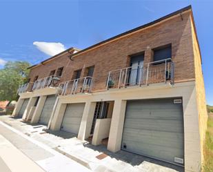 Außenansicht von Haus oder Chalet zum verkauf in El Pla del Penedès mit Klimaanlage, Terrasse und Balkon