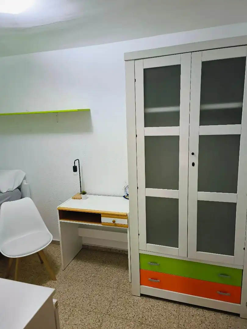 Habitación en Carretera de los Tarahales, 59, Los Tarahales - La Paterna Habitación en Carretera de los Tarahales, 59, Los Tarahales - La Paterna
