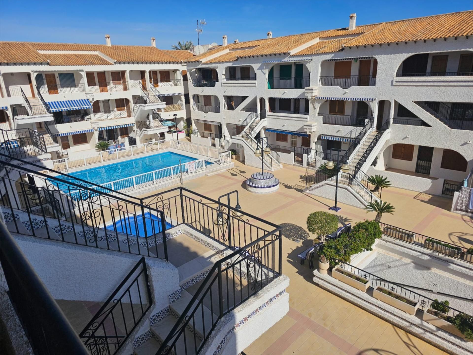 Exterior view of Flat to rent in Torrevieja  with Terrace, Furnished and Oven
