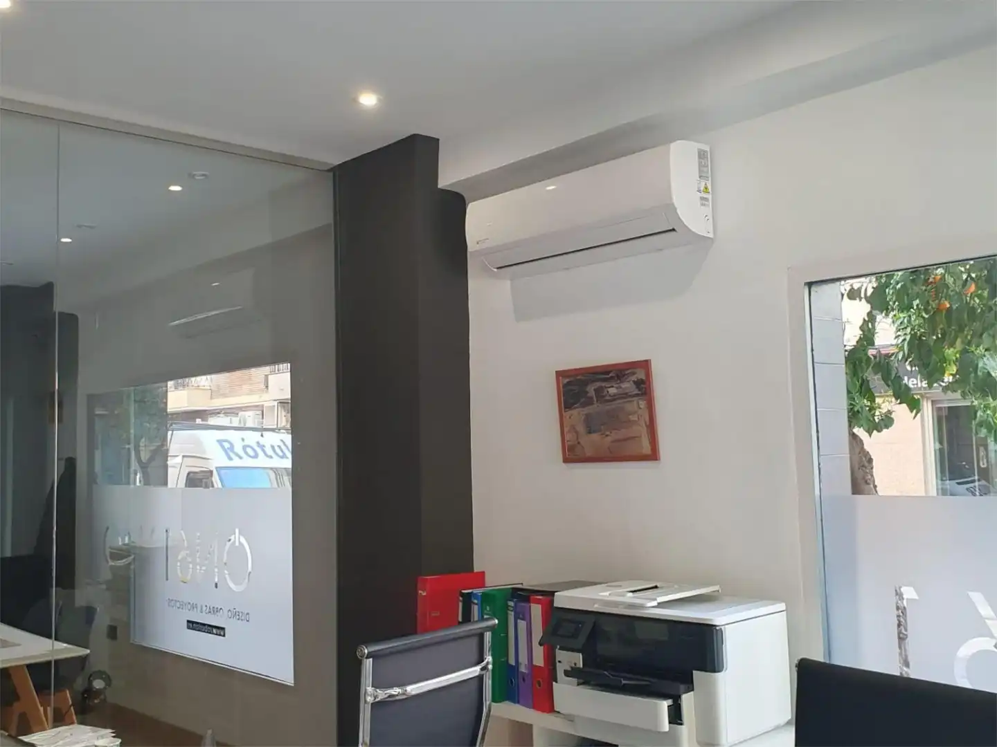 Commercial properties for rent in Sevilla  with Air Conditioner and Heating