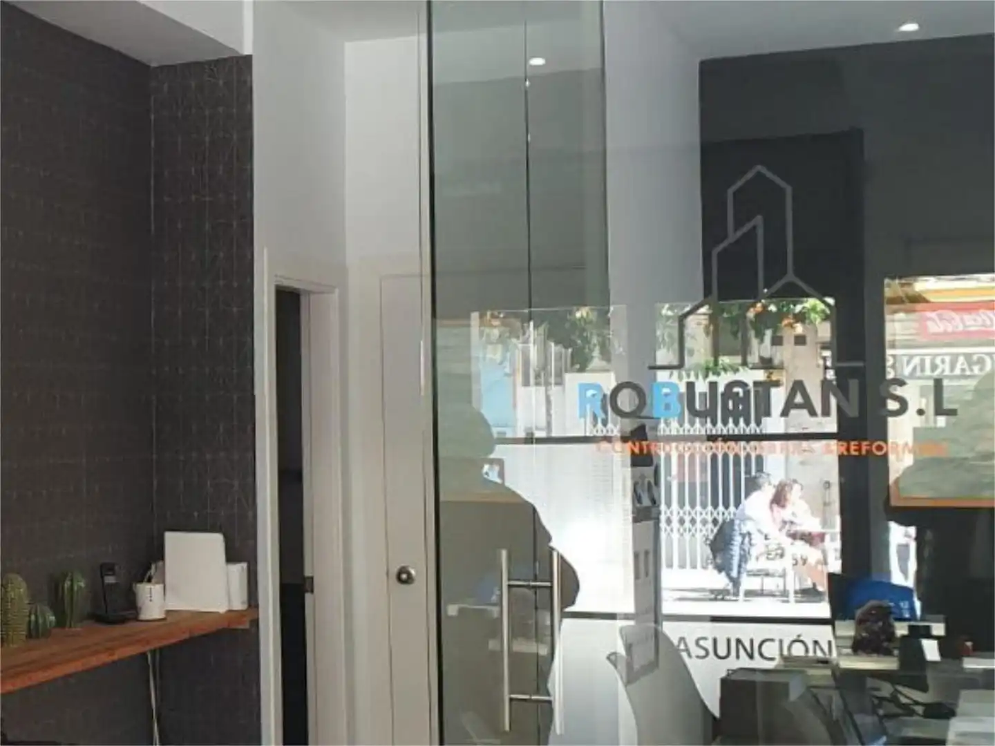 Commercial properties for rent in Sevilla  with Air Conditioner and Heating