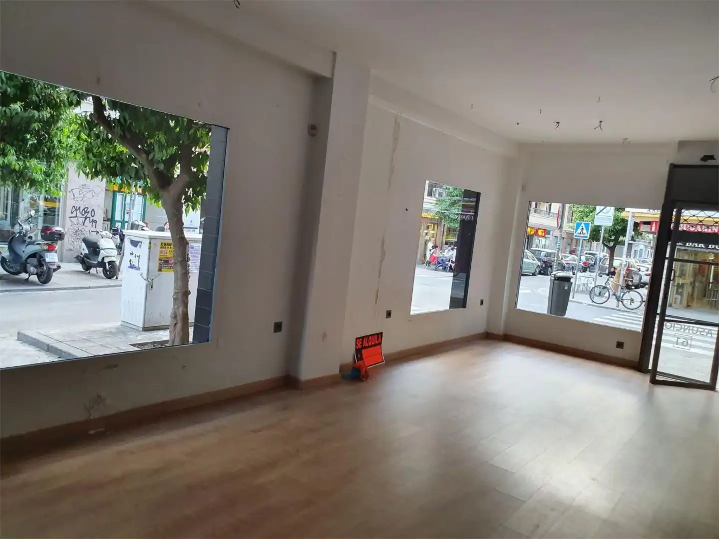 Commercial properties for rent in Sevilla  with Air Conditioner and Heating