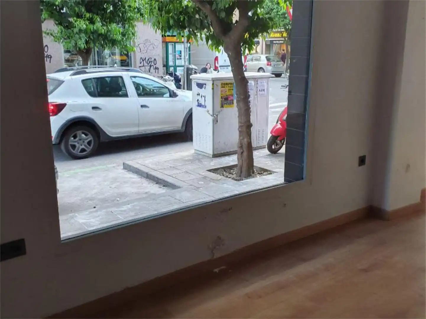 Exterior view of Commercial properties for rent in Sevilla  with Air Conditioner and Heating