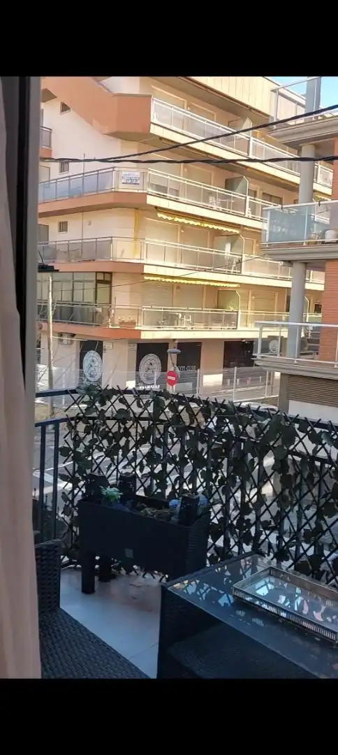 Zimmer in Carrer del Nord, 40, Platja de Llevant Außenansicht von Wohnung zur untervermieten in Salou mit Klimaanlage, Heizung und Möbliert