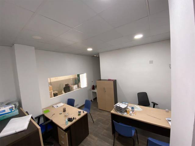 Local comercial en Venta en Calle Góngora, 15 en Parque Ayala - Jardín de la Abadía - Huelín