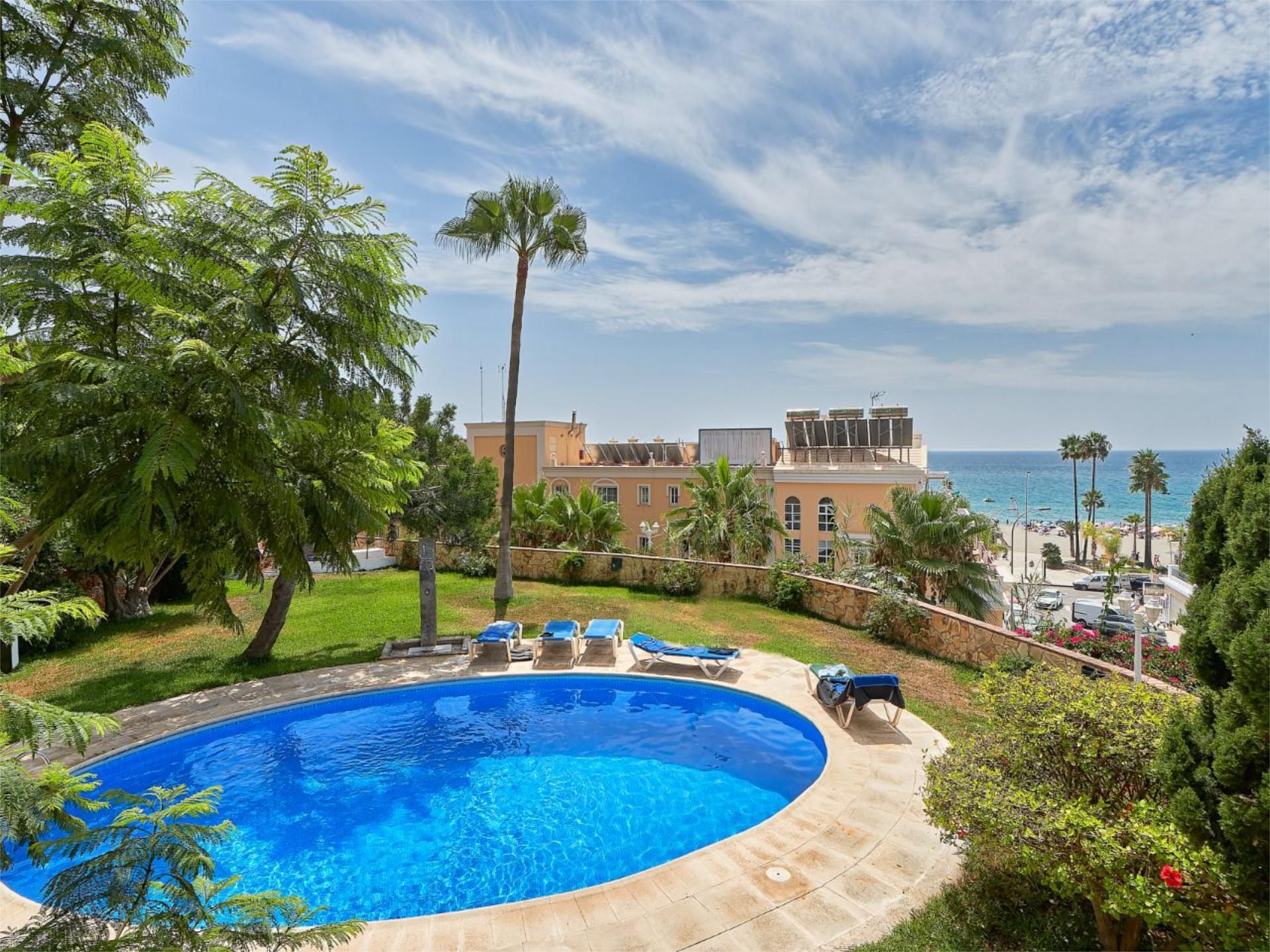 Garden of House or chalet for sale in Nerja  with Air Conditioner, Private garden and Terrace
