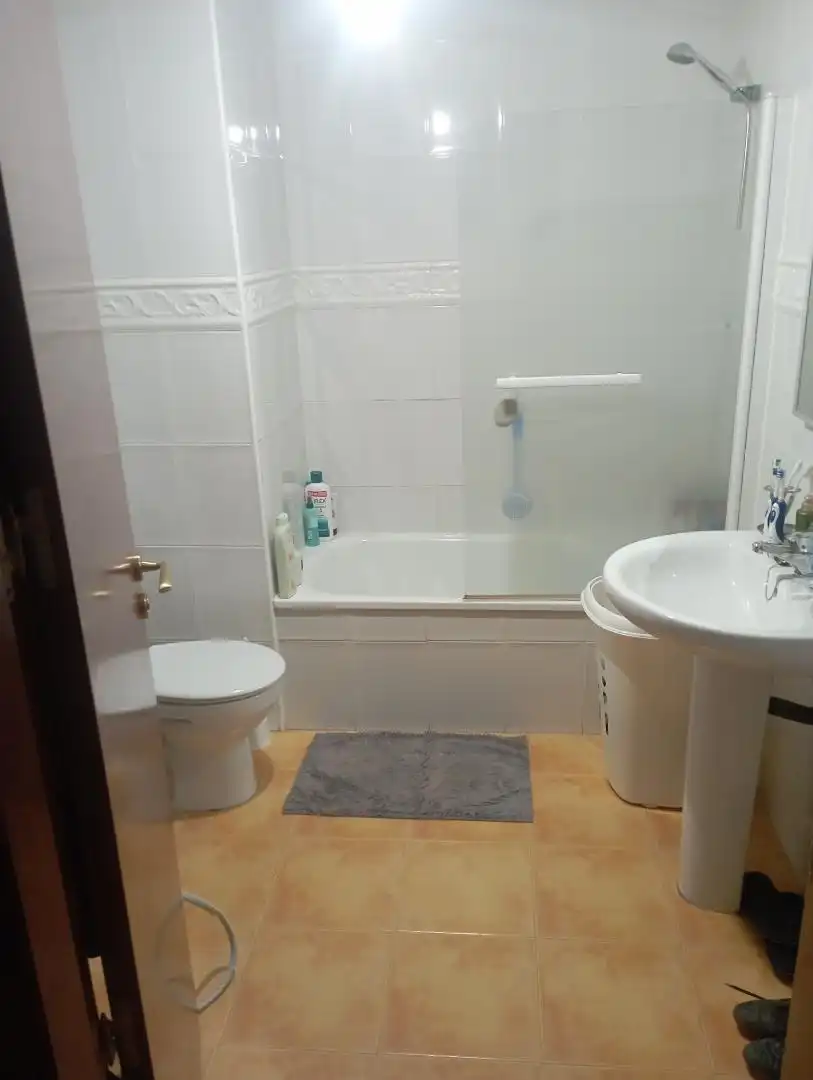 Wohnung zum Verkauf in Calle San Esteban, 35, Castellanos de Moriscos Badezimmer von Wohnung zum Verkauf in Castellanos de Moriscos mit Heizung, Privatgarten und Parkett