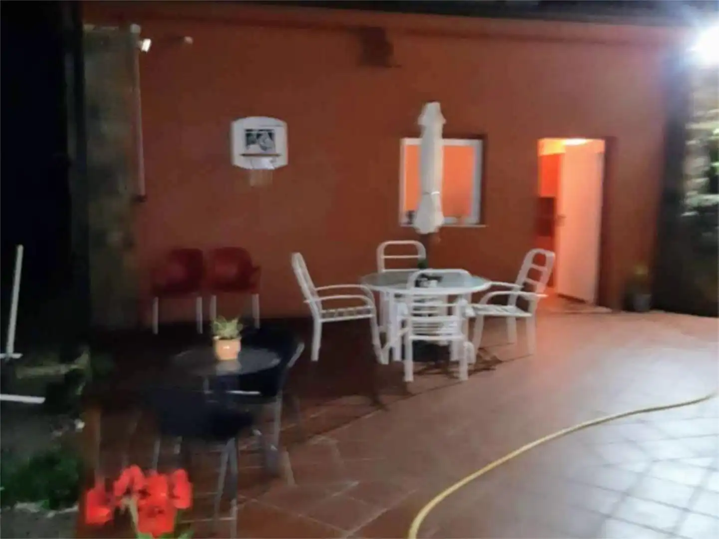 Casa o chalet de alquiler en Outes con Calefacción, Jardín privado y Parquet