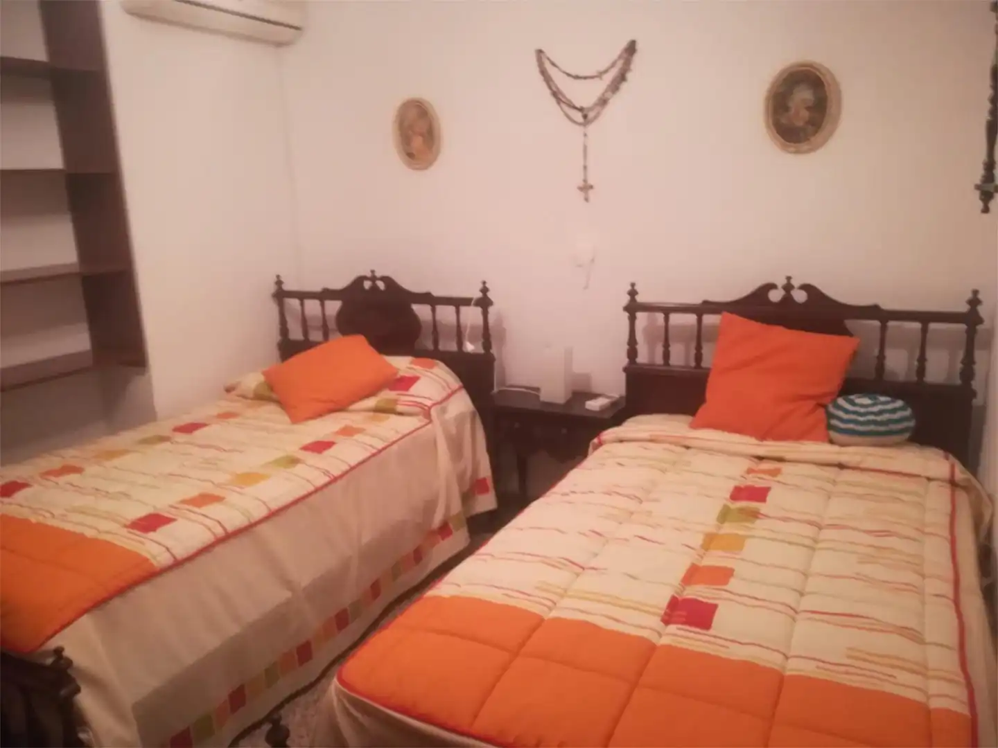 Casa o xalet en venda a Calle Martínez de Úbeda, 6, Linarejos Dormitori de Casa o xalet en venda en Linares amb Aire condicionat, Calefacció i Terrassa