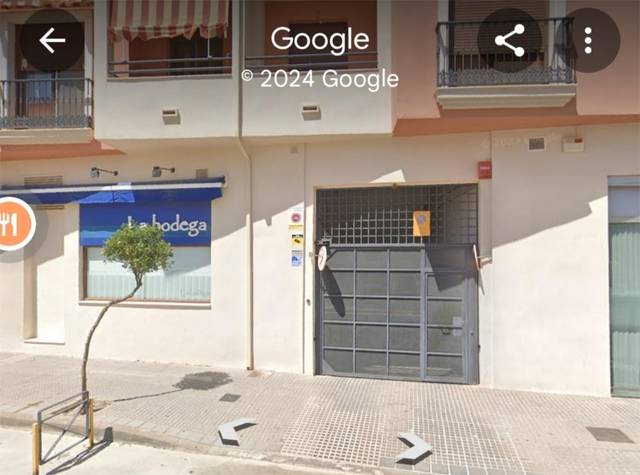 Garaje en Venta en Calle Montemayor, 1 en Puente Genil