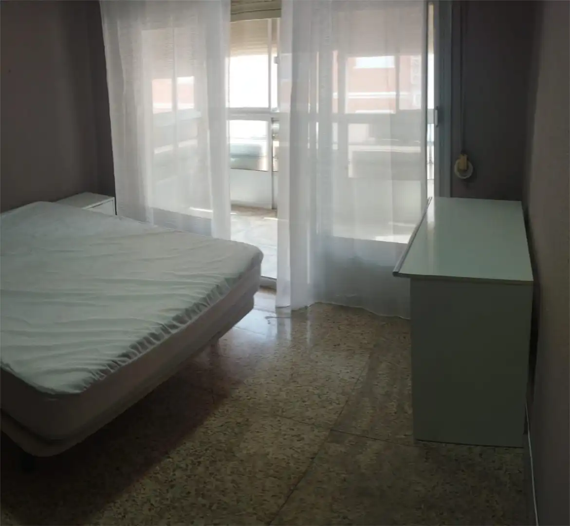 Bedroom of Flat for share in Albacete  with Private garden, Furnished and Oven