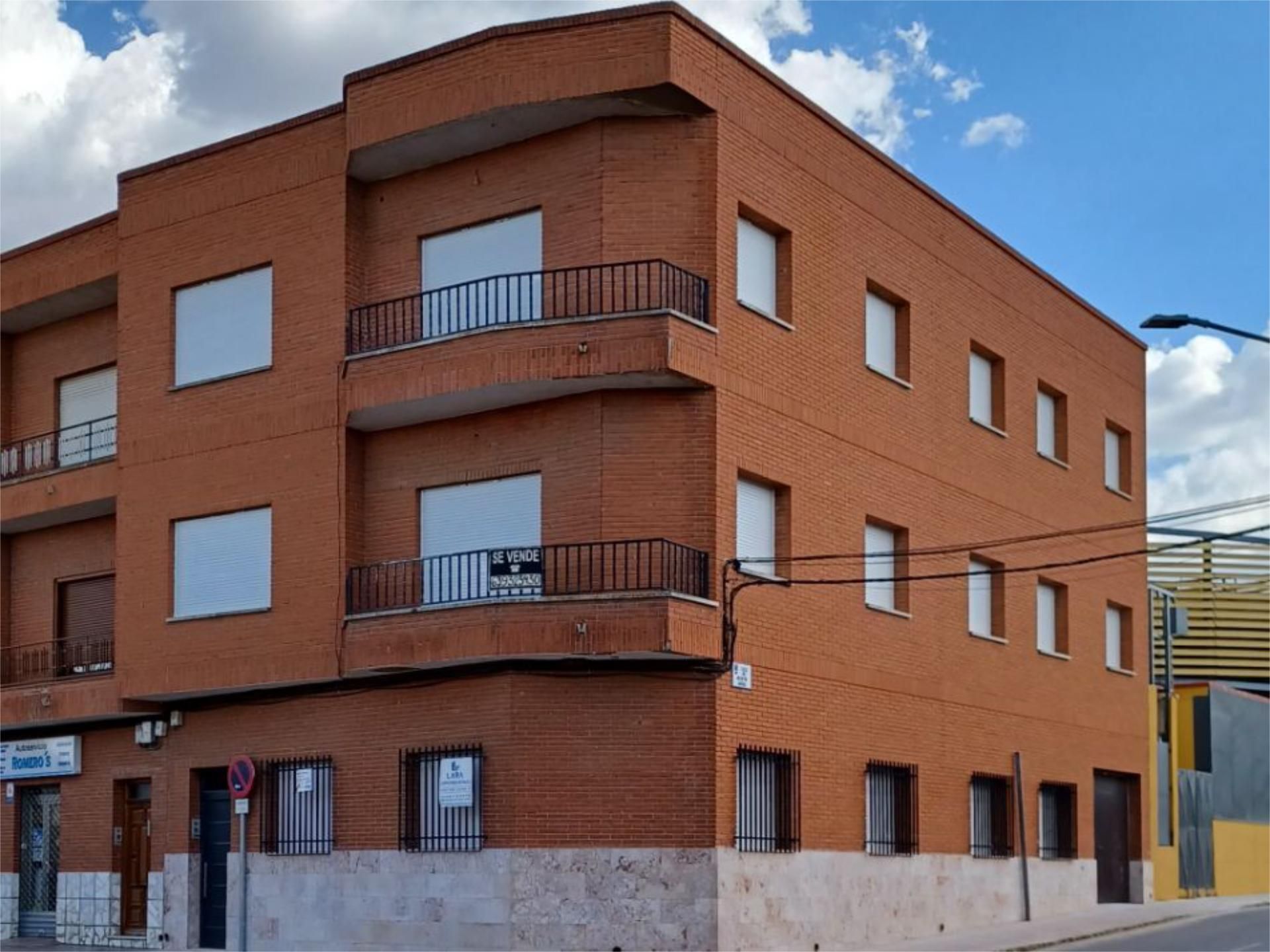 Exterior view of Flat for sale in Almodóvar del Campo  with Air Conditioner, Heating and Terrace