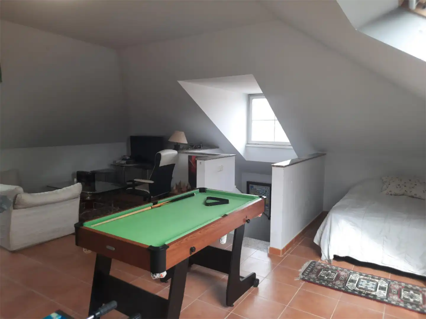 Habitación en Calle Jacinto Benavente, 13, Sector B Casa o chalet para compartir en Boadilla del Monte con Calefacción, Jardín privado y Amueblado