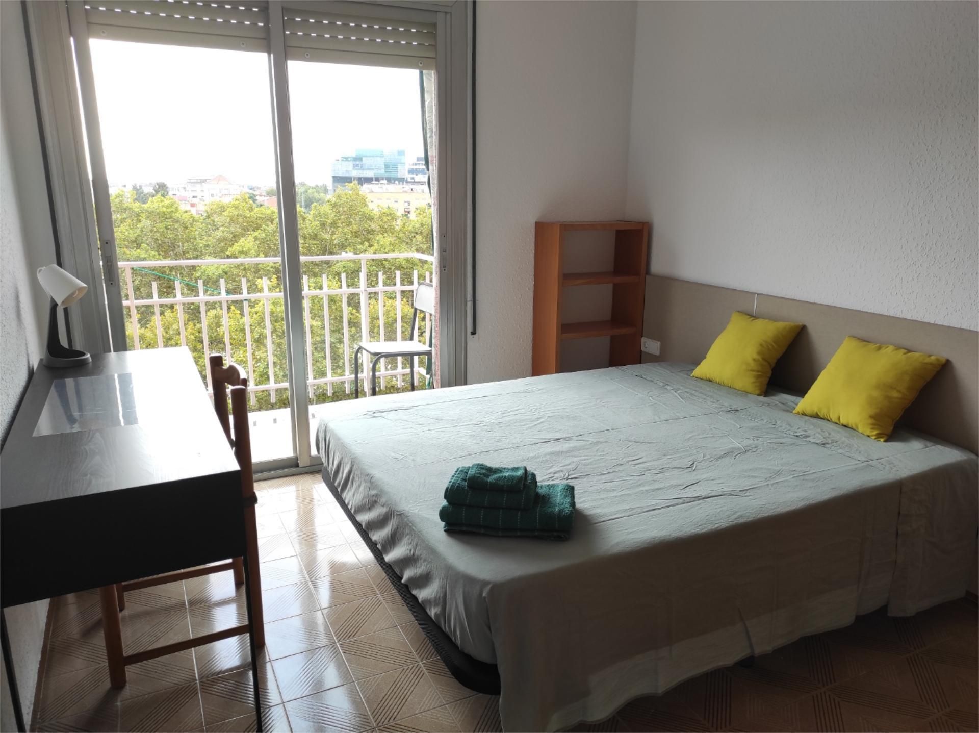 Flat to share in Carrer dels Alts Forns, 67, La Marina del Port