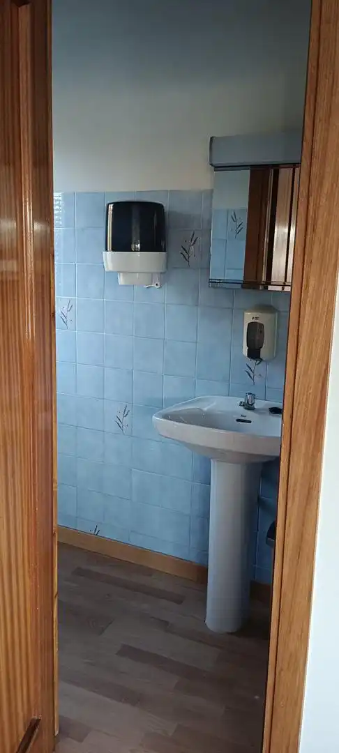 Oficina de alquiler en Calle Mayor Baja, 57, Perales de Tajuña Baño de Oficina de alquiler en Perales de Tajuña