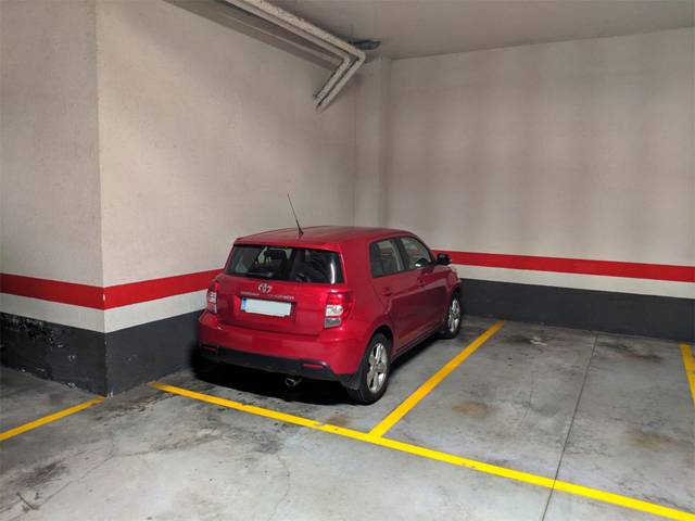 Garaje en Alquiler en Avenida Pamplona, 25 en Echavacóiz