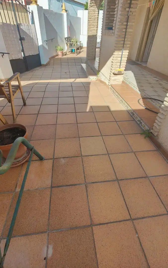 Houses for sale in Callejon Capillita, 15, El Pino - Bajo de Guía Terrace of Houses for sale in Sanlúcar de Barrameda with Air Conditioner