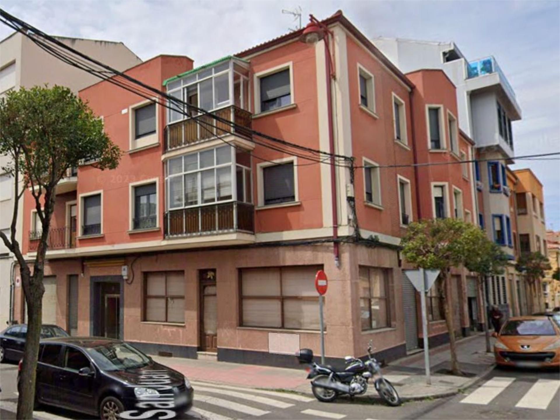Vista exterior de Pis en venda en León Capital 