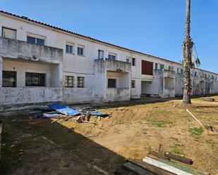 Vista exterior de Casa o xalet en venda en Badajoz Capital amb Jardí privat, Terrassa i Traster