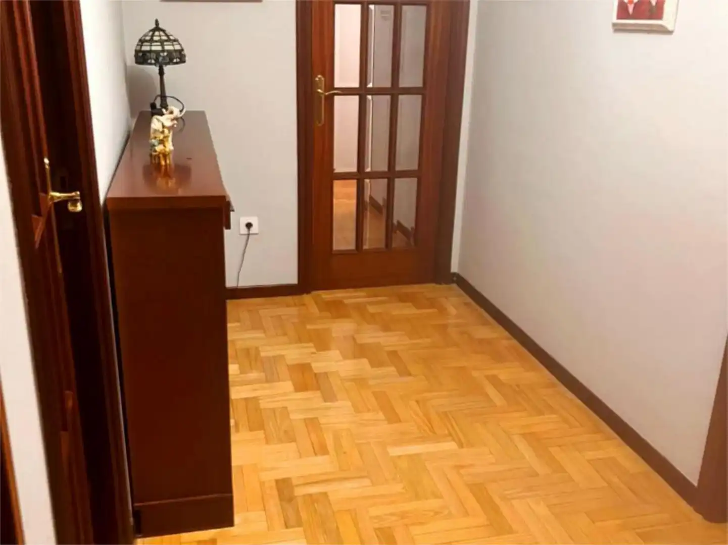 Dormitori de Pis de lloguer en Ourense Capital  amb Calefacció, Parquet i Aparcament comunitari