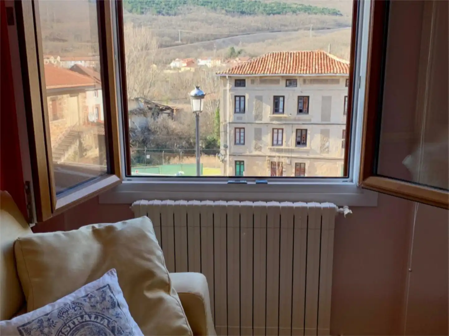 Casa o xalet en venda a Calle Francisco Dapena, 13, Barruelo de Santullán Dormitori de Casa o xalet en venda en Barruelo de Santullán amb Calefacció, Parquet i Traster