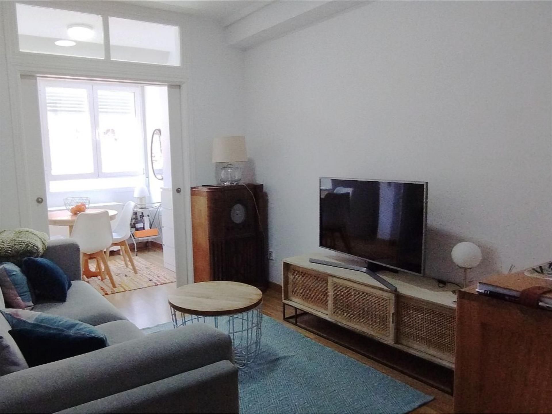 Living room of Flat to rent in  Madrid Capital  with Heating, Parquet flooring and Storage room