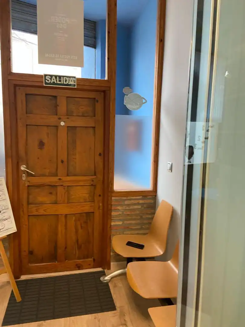 Commercial properties for sale in Calle de Salvatella, 12, Santa Isabel Commercial properties for sale in Zaragoza with Air Conditioner, Heating and Parquet flooring