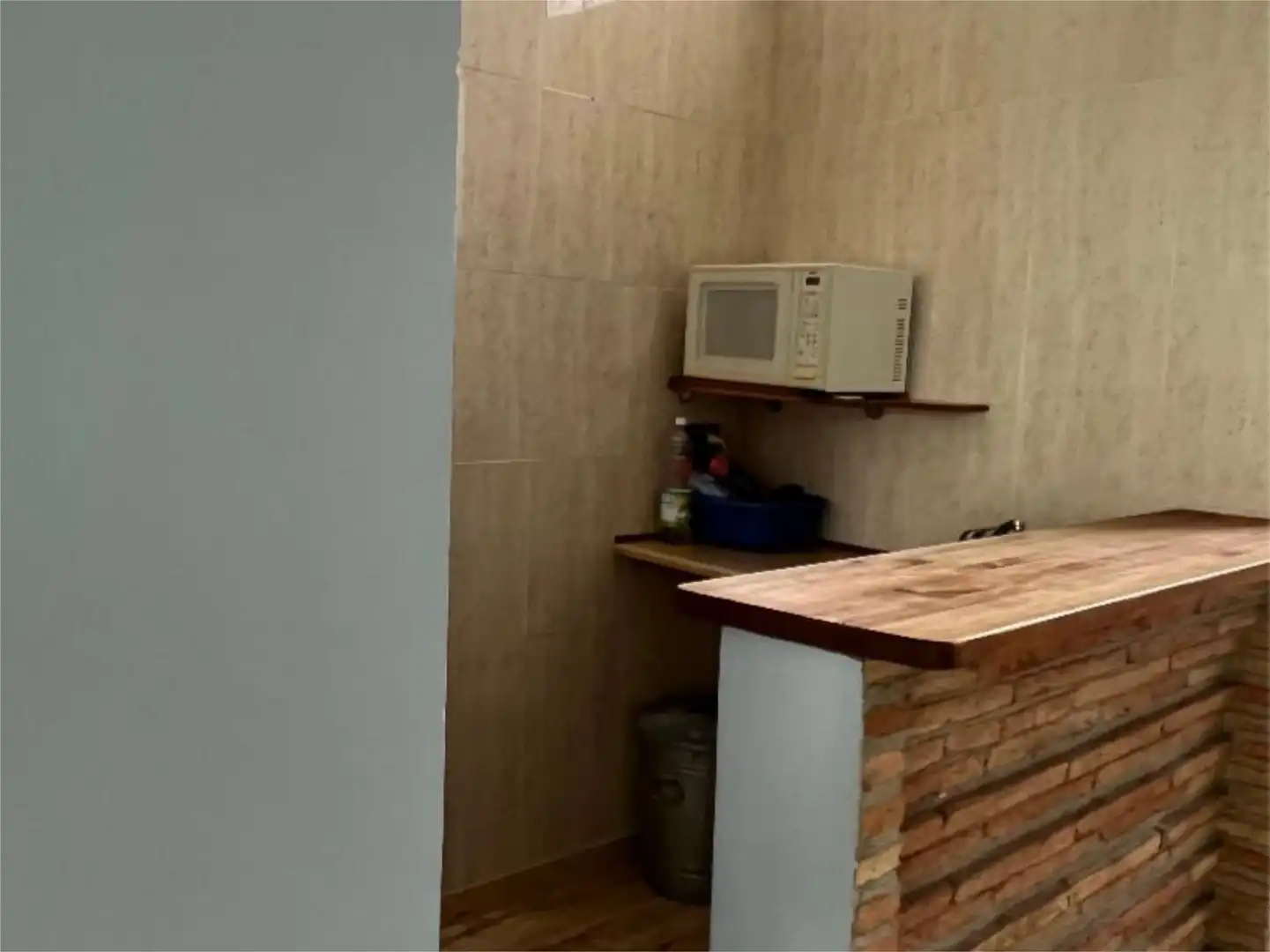 Commercial properties for sale in Calle de Salvatella, 12, Santa Isabel Kitchen of Commercial properties for sale in Zaragoza with Air Conditioner, Heating and Parquet flooring