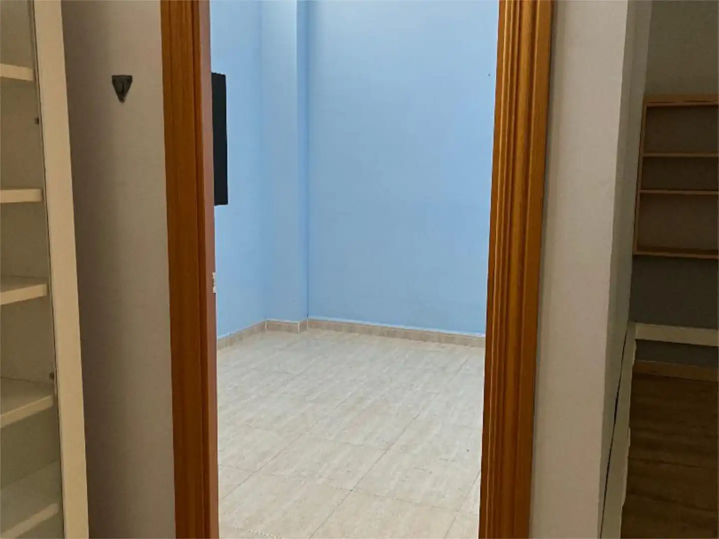 Commercial properties for sale in Calle de Salvatella, 12, Santa Isabel Bedroom of Commercial properties for sale in Zaragoza with Air Conditioner, Heating and Parquet flooring