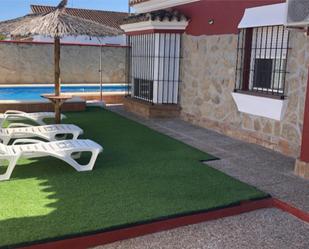 Jardí de Casa o xalet de lloguer en Chiclana de la Frontera amb Aire condicionat, Terrassa i Piscina