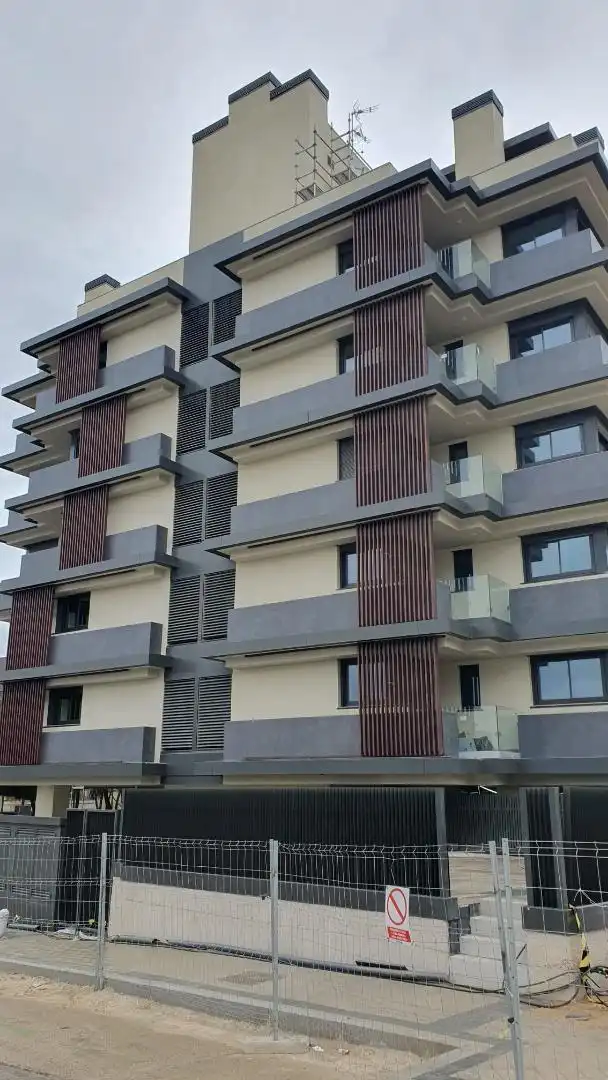 Exterior view of Attic for rent in  Madrid Capital  with Air Conditioner, Terrace and Swimming Pool