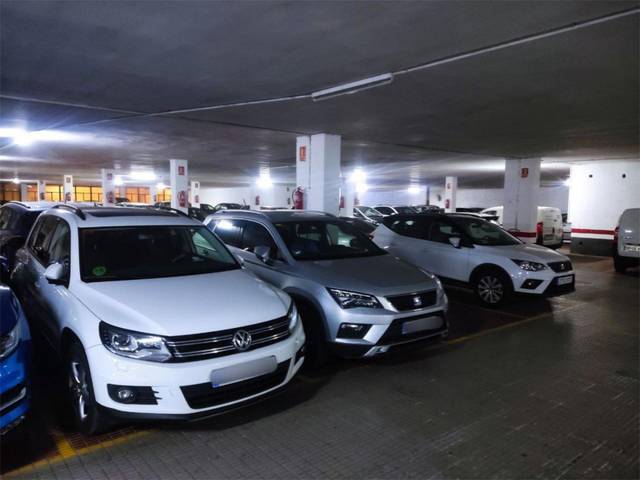 Garaje en Alquiler en Avinguda de Can Serra, 103 en Can Serra