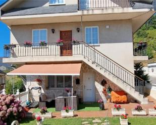 Exterior view of House or chalet for sale in Benuza  with Terrace, Swimming Pool and Balcony