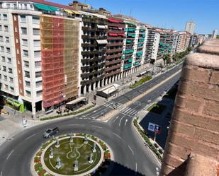 Vista exterior de Àtic en venda en  Logroño amb Aire condicionat i Terrassa