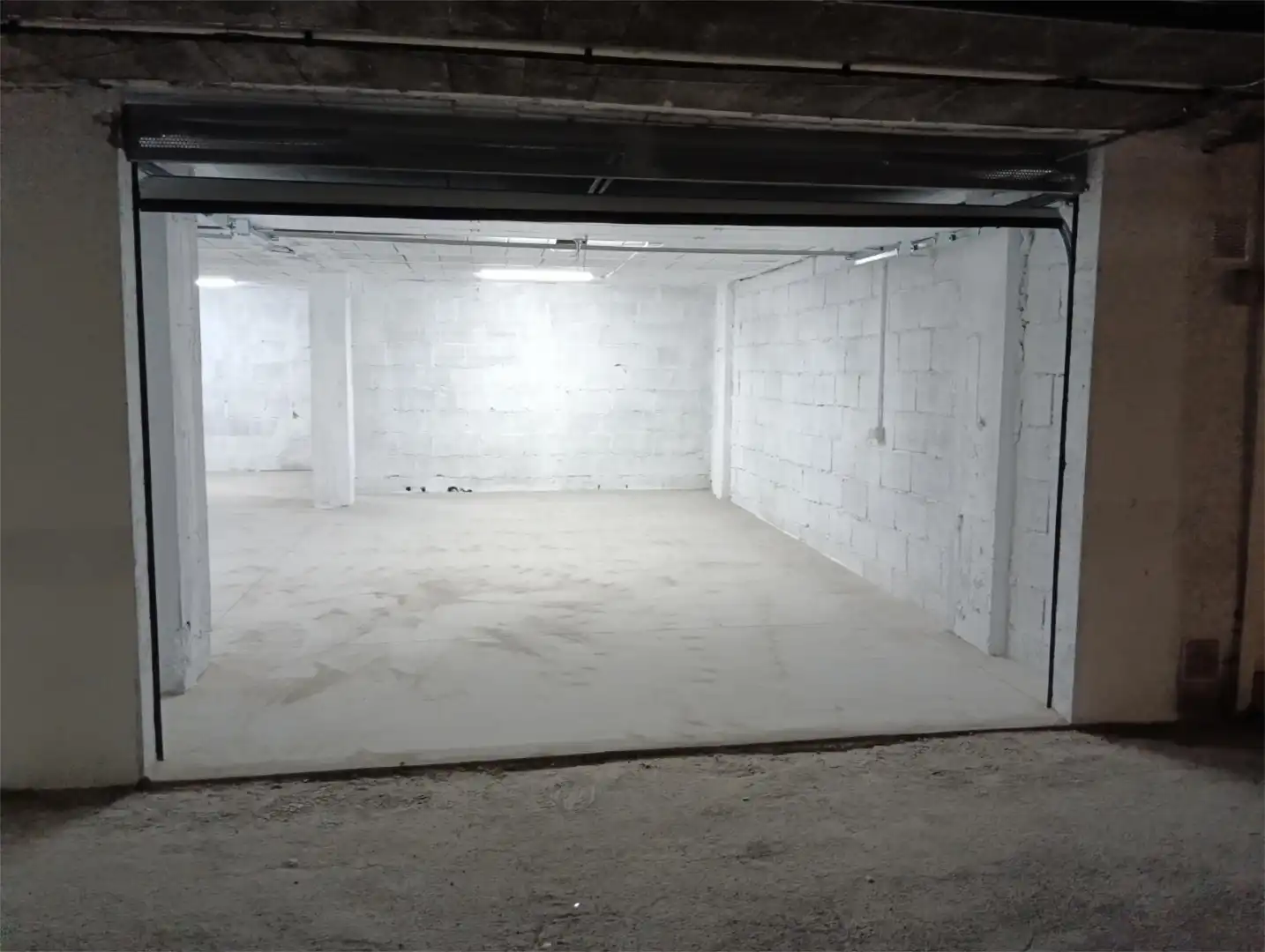 Garage zum Verkauf in Arona