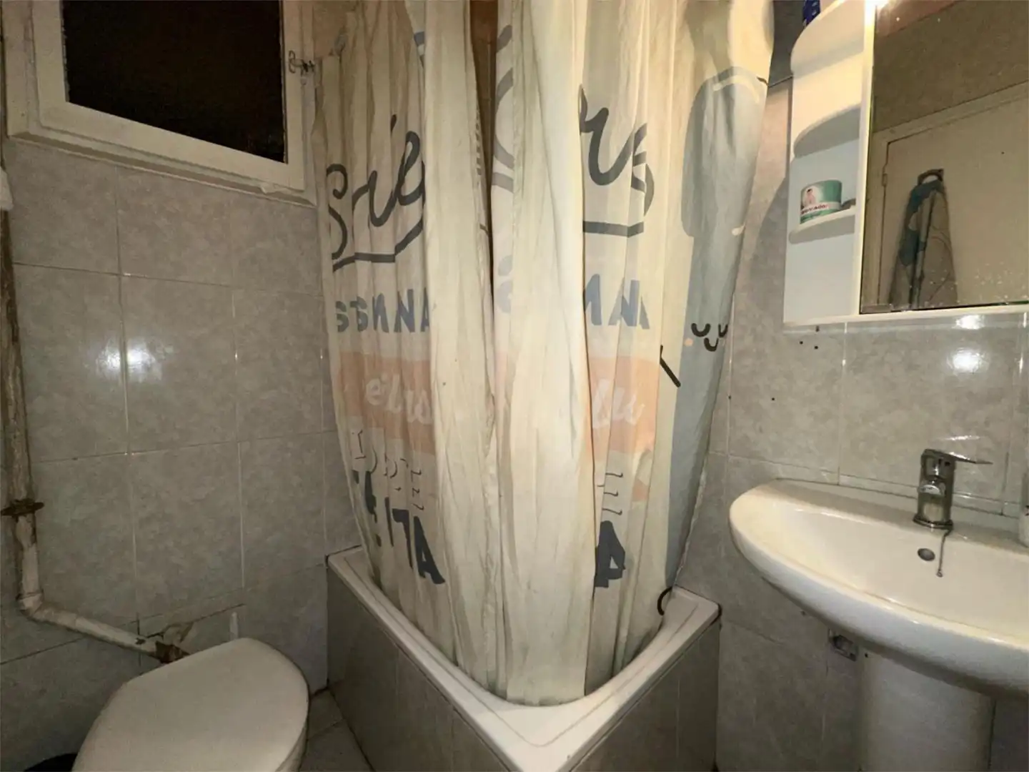 Zimmer in Avinguda d'Alfons XIII, 563, Artigues Badezimmer von Wohnung zur untervermieten in Badalona mit Möbliert