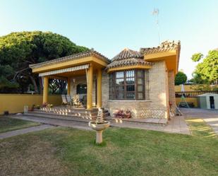 Jardí de Casa o xalet de lloguer en Chiclana de la Frontera amb Aire condicionat, Terrassa i Piscina