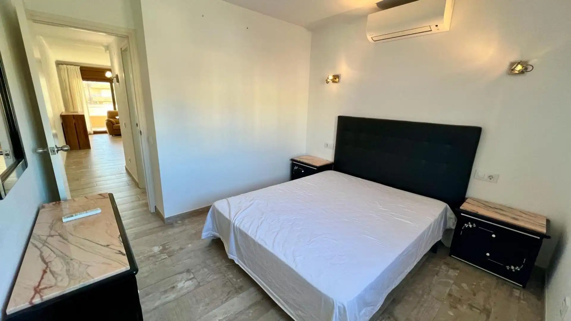 Apartamento en venta en Carrer Assutzena, 37, Els Griells Habitación de Apartamento en venta en L'Estartit con Aire acondicionado, Terraza y Balcón