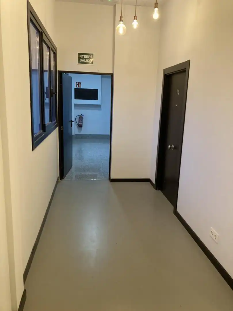 Oficina de lloguer a Ubarburu Pasalekua Ibilbidea, 92, Astigarraga Oficina de lloguer en Astigarraga